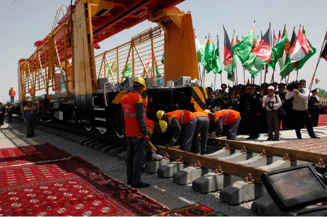 چشم انداز روابط ترکمنستان و افغانستان